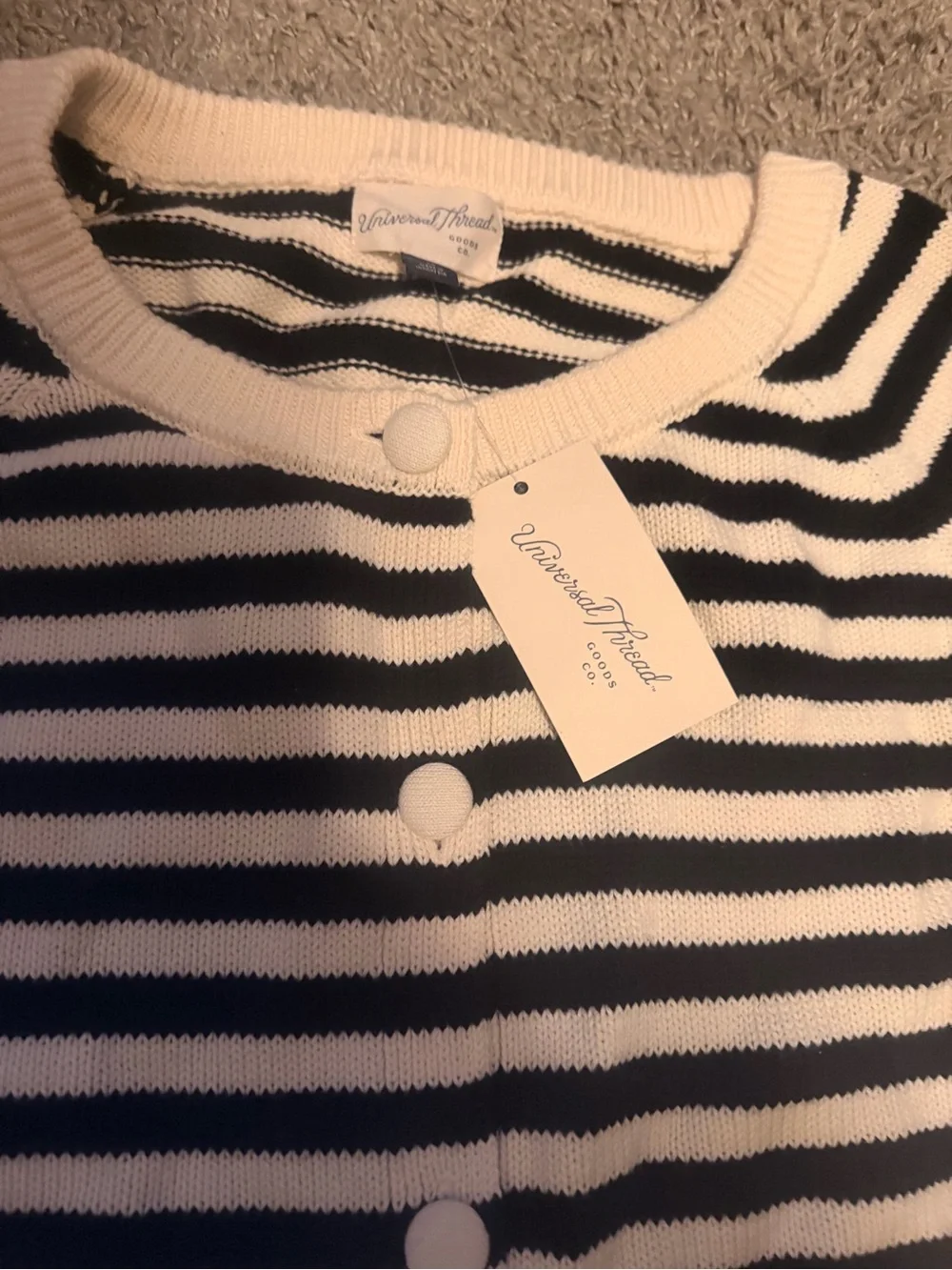 Universal Thread classic crewneck
